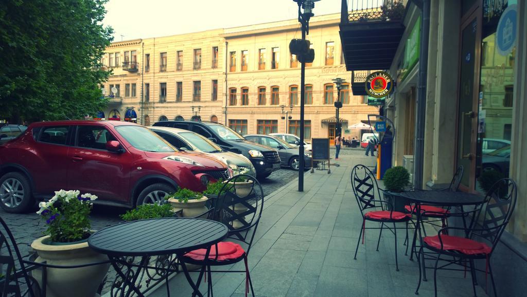 Отель Old Town Кутаиси Экстерьер фото